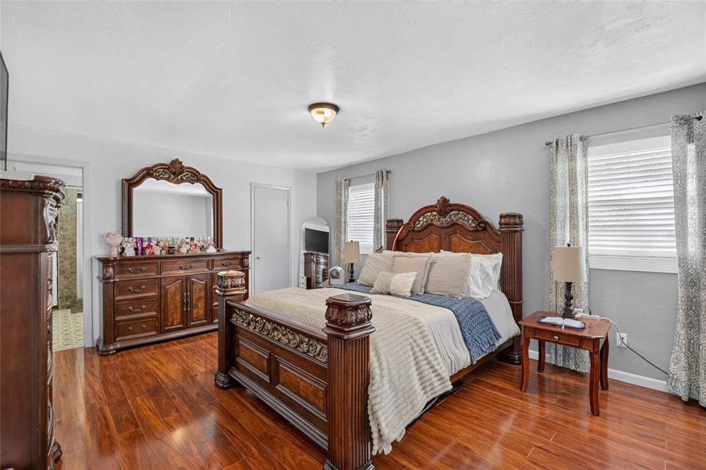 For Sale: $249,900 (3 beds, 2 baths, 1920 Square Feet)