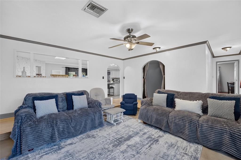 For Sale: $249,900 (3 beds, 2 baths, 1920 Square Feet)