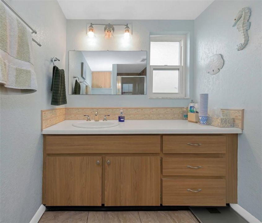 En Venta: $229,900 (2 camas, 2 baños, 1440 Pies cuadrados)