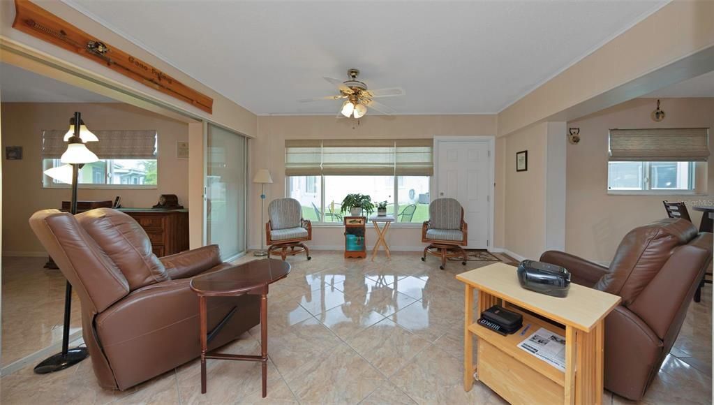 En Venta: $229,900 (2 camas, 2 baños, 1440 Pies cuadrados)