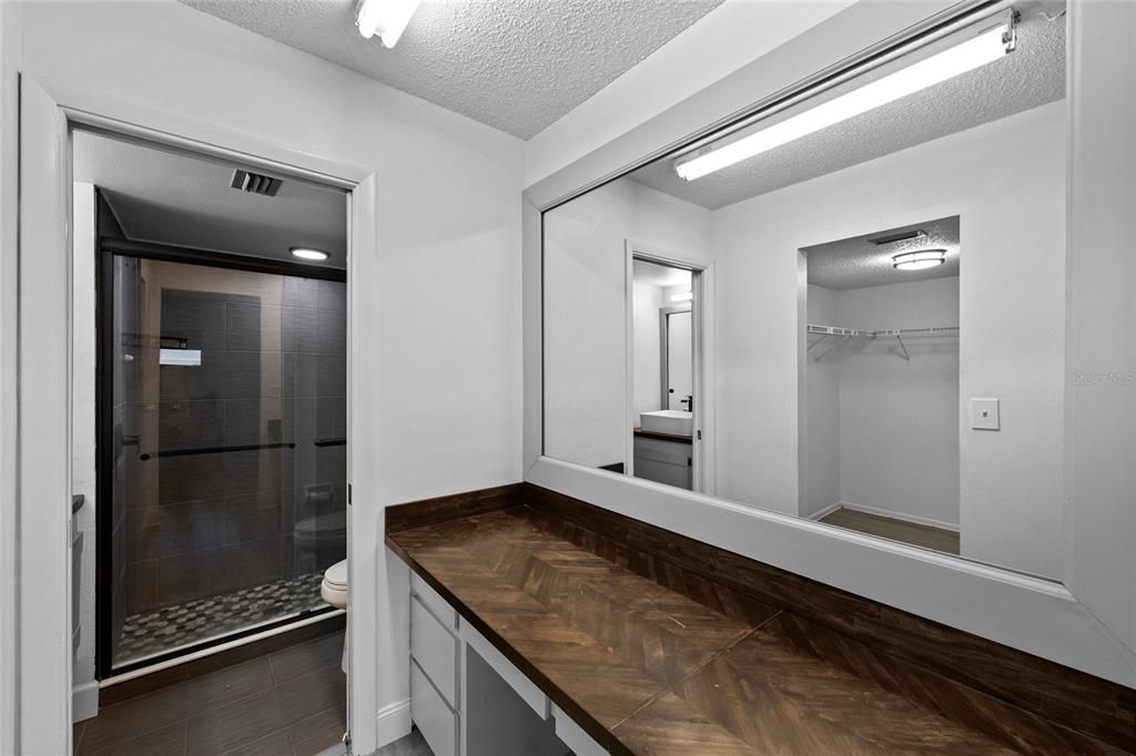 For Sale: $225,000 (2 beds, 2 baths, 1125 Square Feet)