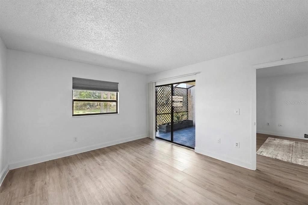 For Sale: $225,000 (2 beds, 2 baths, 1125 Square Feet)