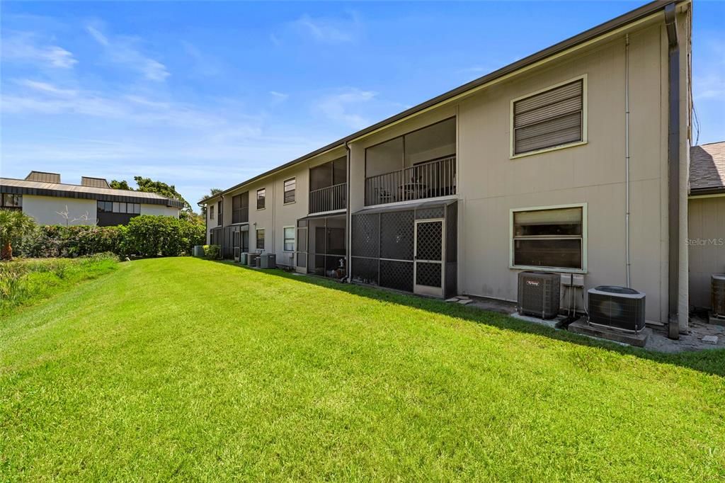 For Sale: $225,000 (2 beds, 2 baths, 1125 Square Feet)
