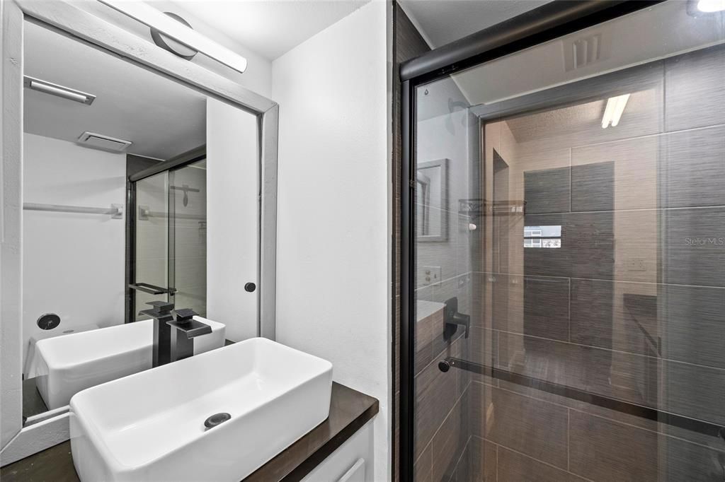 For Sale: $225,000 (2 beds, 2 baths, 1125 Square Feet)
