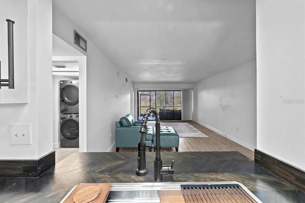For Sale: $225,000 (2 beds, 2 baths, 1125 Square Feet)