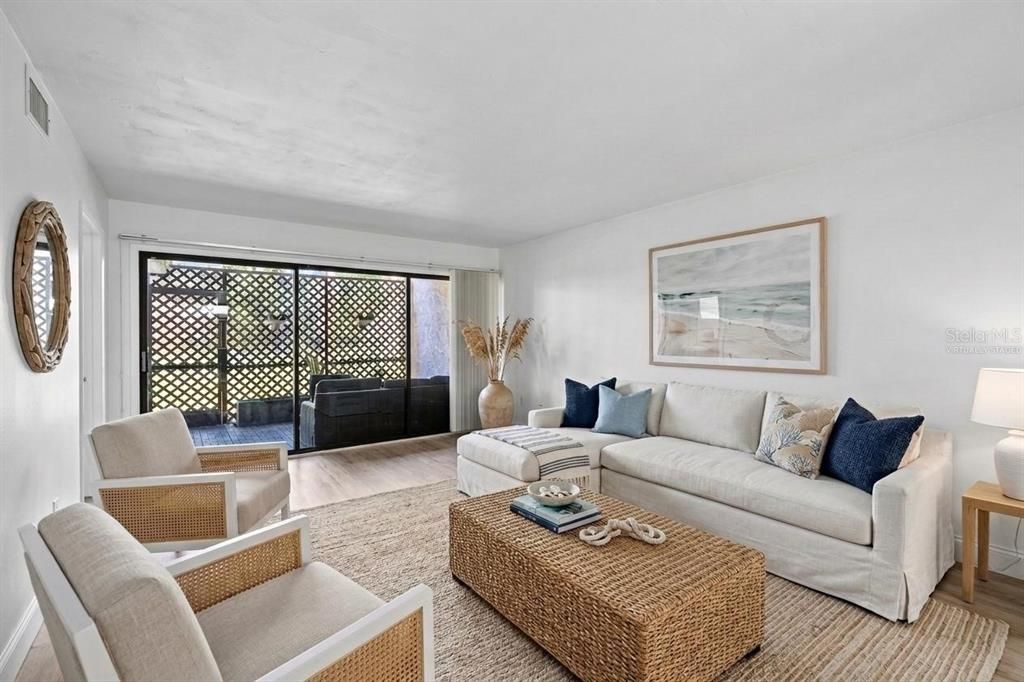 For Sale: $225,000 (2 beds, 2 baths, 1125 Square Feet)