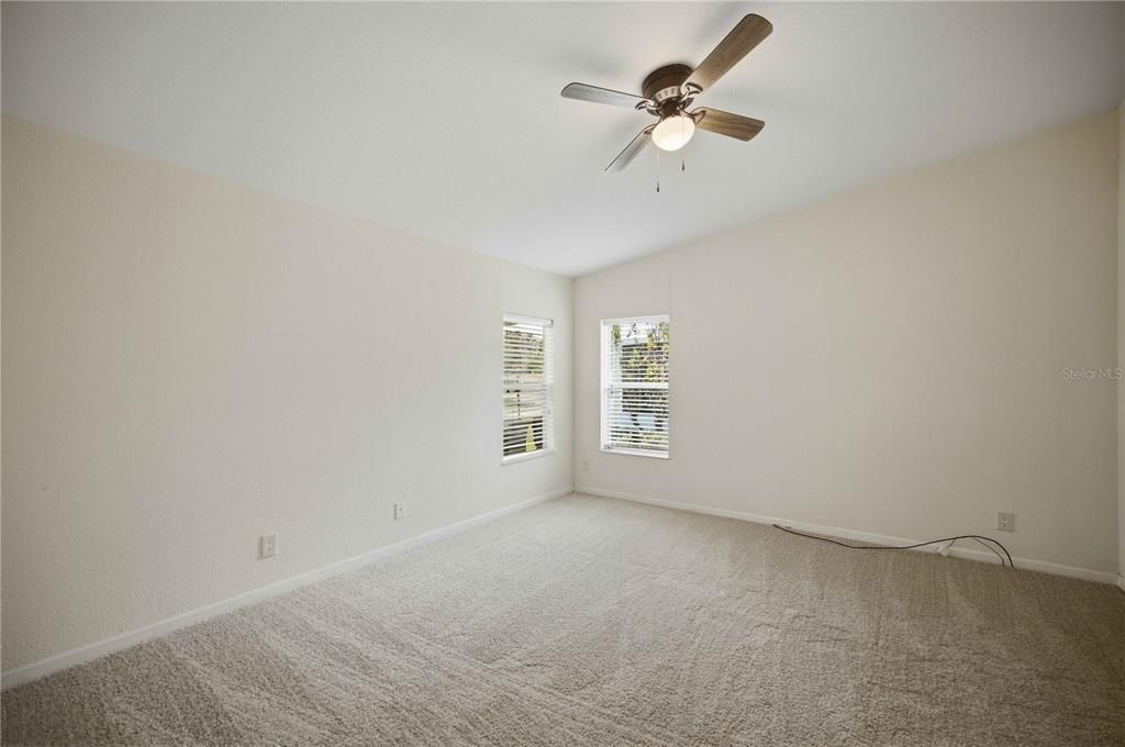 For Sale: $138,500 (3 beds, 2 baths, 1404 Square Feet)