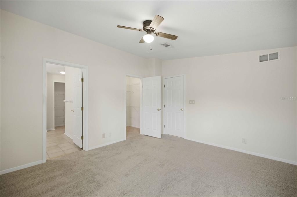 For Sale: $138,500 (3 beds, 2 baths, 1404 Square Feet)