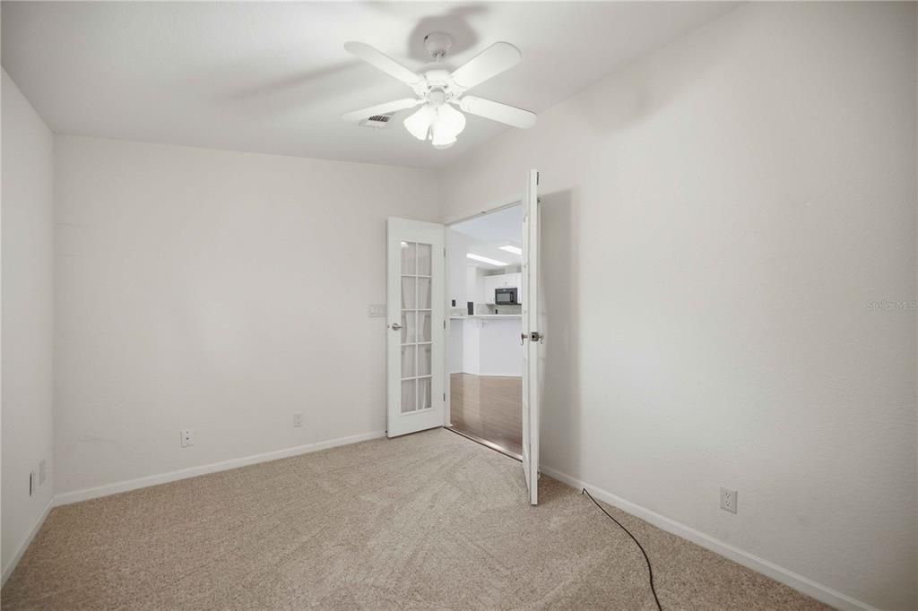 For Sale: $138,500 (3 beds, 2 baths, 1404 Square Feet)