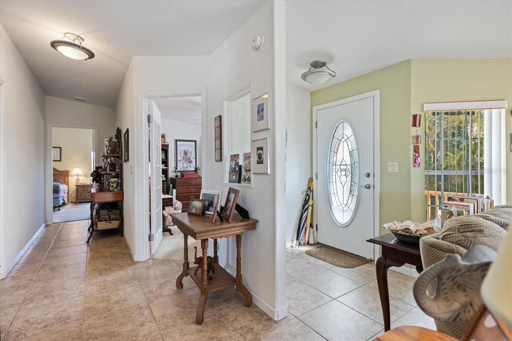 For Sale: $408,000 (2 beds, 2 baths, 1612 Square Feet)