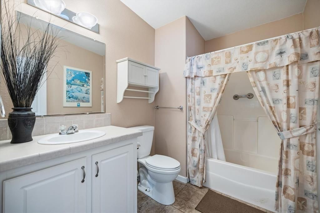 For Sale: $408,000 (2 beds, 2 baths, 1612 Square Feet)