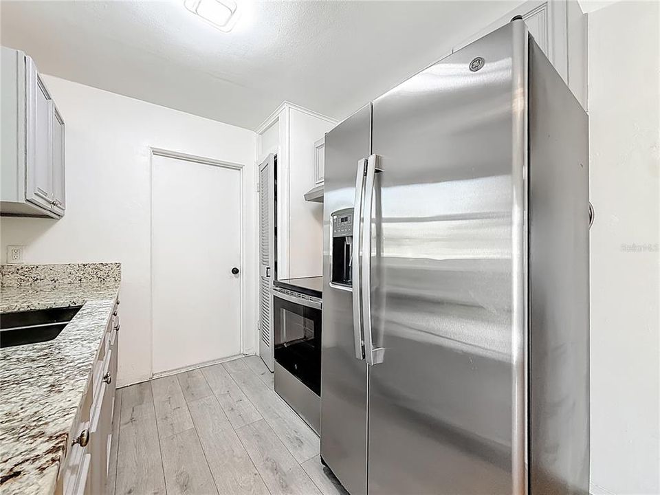 For Rent: $2,600 (3 beds, 2 baths, 1315 Square Feet)