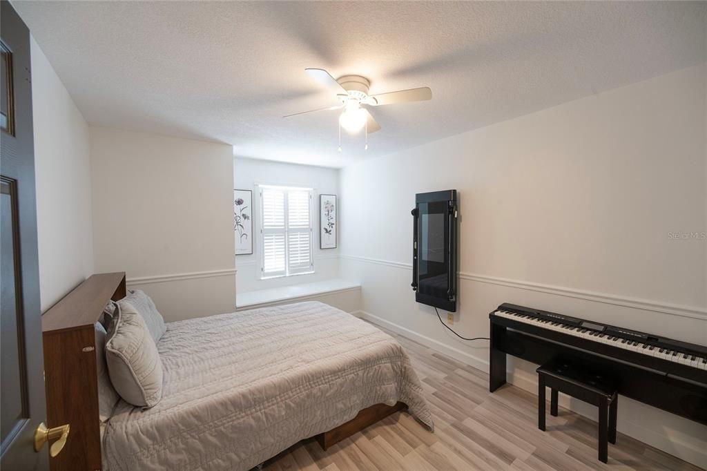 For Sale: $585,000 (4 beds, 2 baths, 1786 Square Feet)