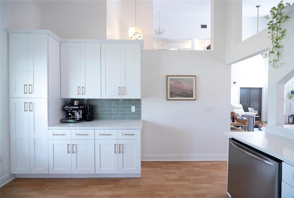 For Sale: $585,000 (4 beds, 2 baths, 1786 Square Feet)