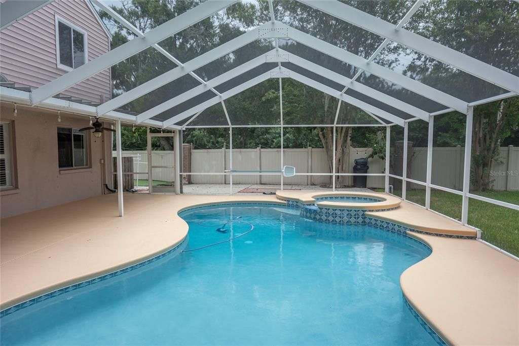 For Sale: $585,000 (4 beds, 2 baths, 1786 Square Feet)