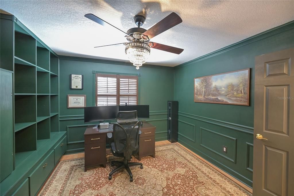 For Sale: $585,000 (4 beds, 2 baths, 1786 Square Feet)