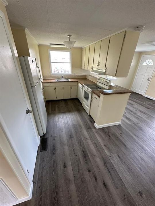 En Venta: $430,000 (6 camas, 0 baños, 1120 Pies cuadrados)