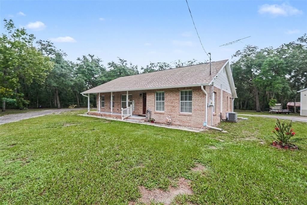 For Sale: $525,000 (3 beds, 2 baths, 1744 Square Feet)