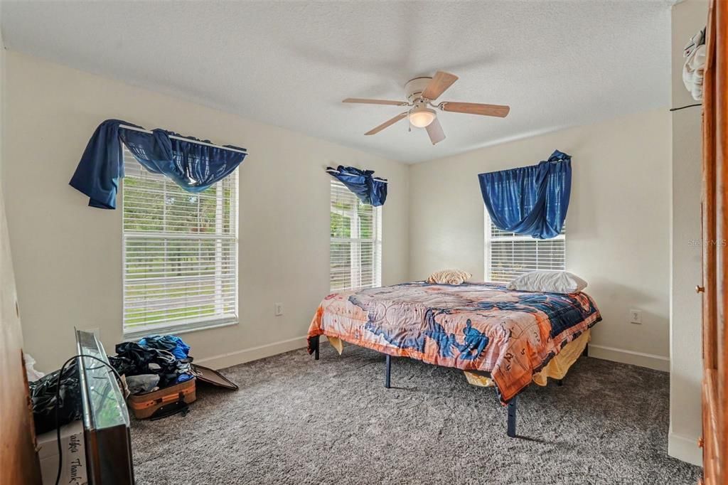 For Sale: $525,000 (3 beds, 2 baths, 1744 Square Feet)