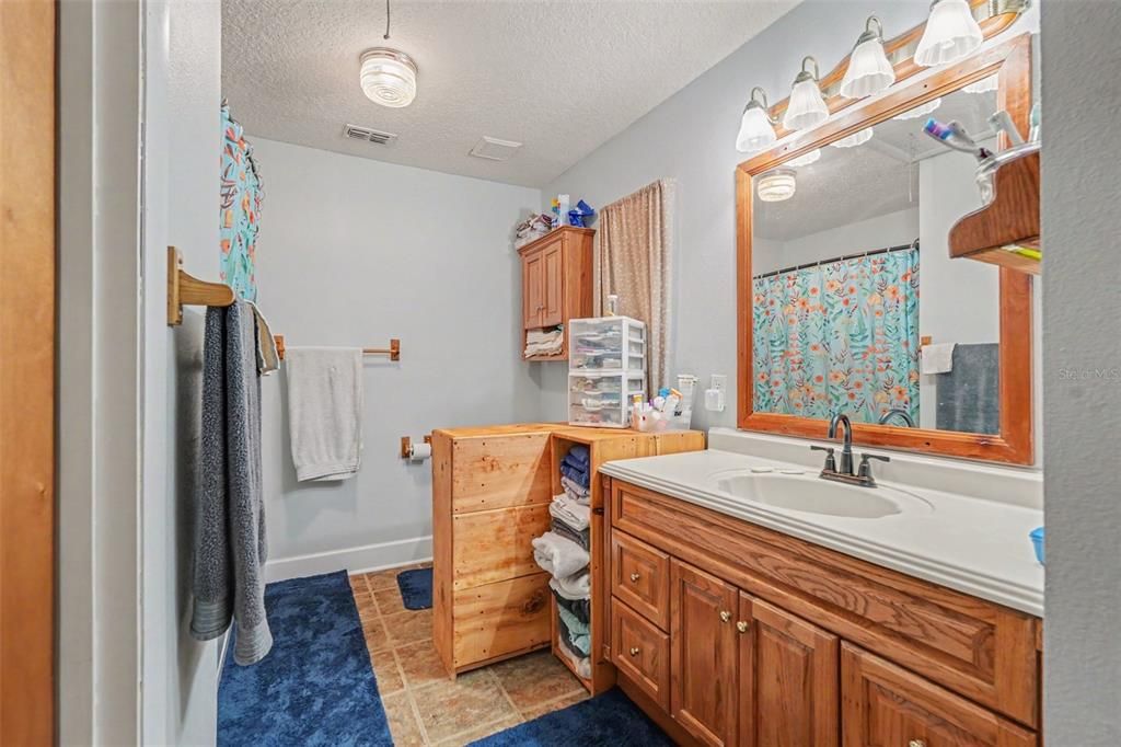 For Sale: $525,000 (3 beds, 2 baths, 1744 Square Feet)