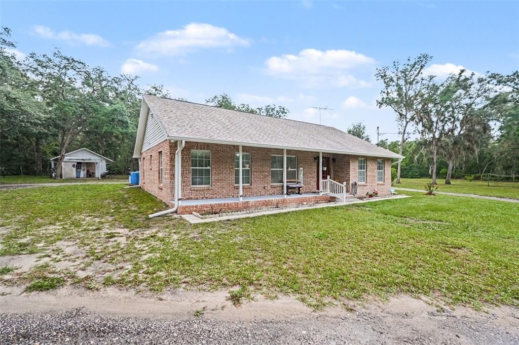 For Sale: $525,000 (3 beds, 2 baths, 1744 Square Feet)