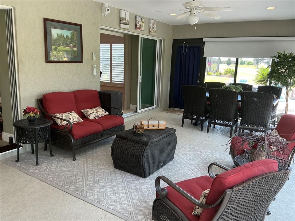 En Venta: $975,000 (3 camas, 2 baños, 2310 Pies cuadrados)