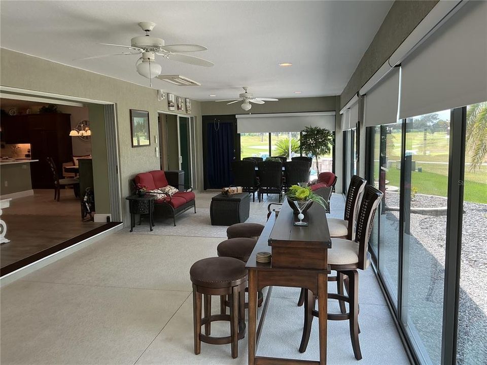 En Venta: $975,000 (3 camas, 2 baños, 2310 Pies cuadrados)
