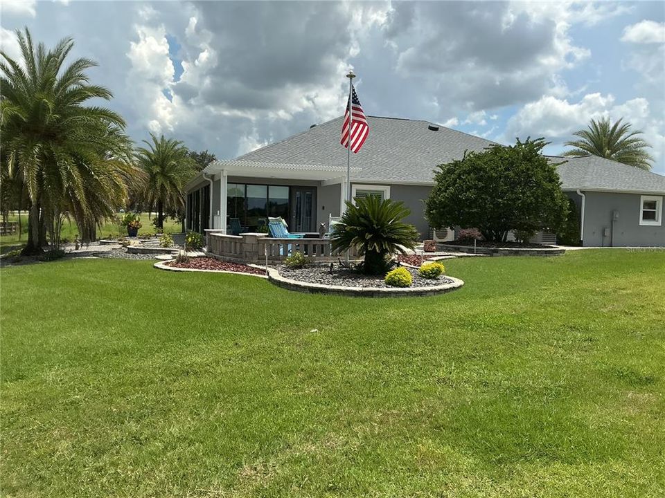 En Venta: $975,000 (3 camas, 2 baños, 2310 Pies cuadrados)