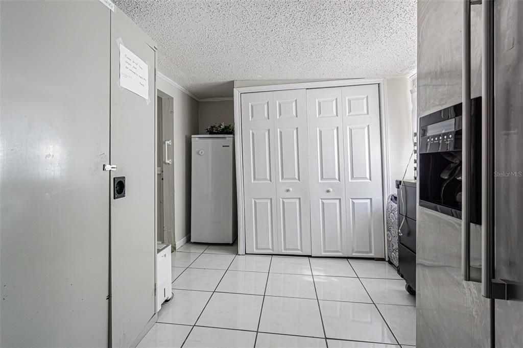 For Sale: $649,900 (0 beds, 0 baths, 2322 Square Feet)