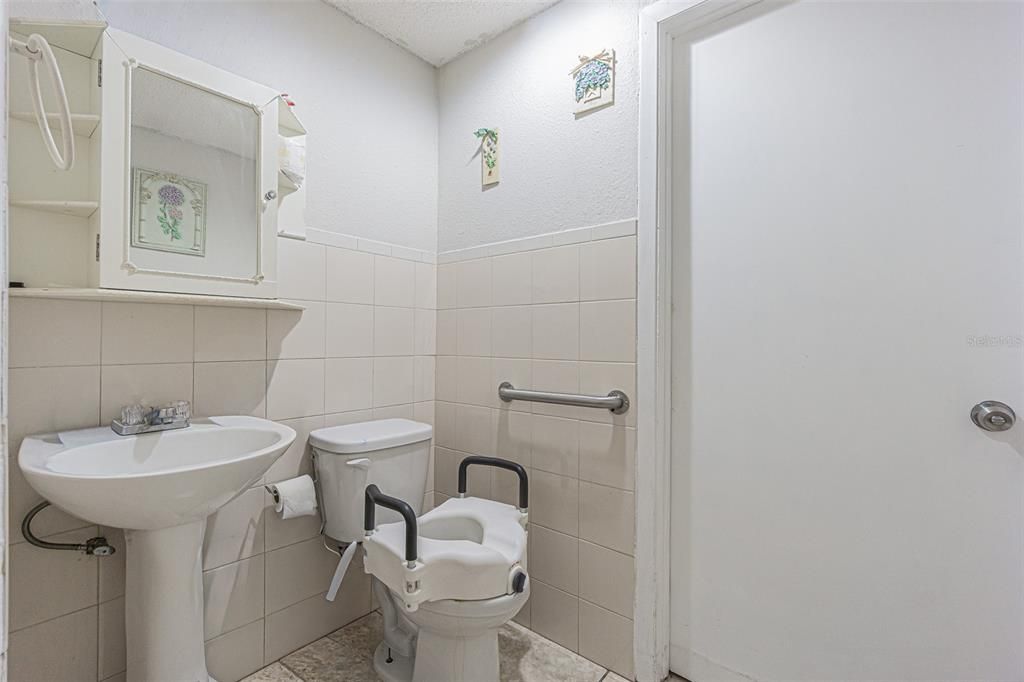For Sale: $649,900 (0 beds, 0 baths, 2322 Square Feet)
