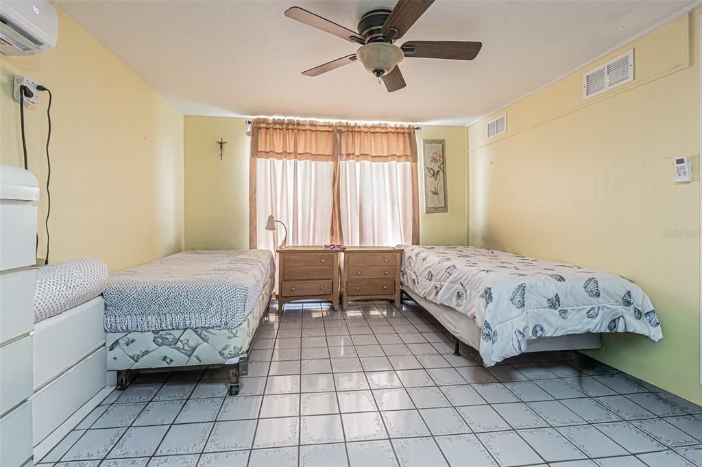 For Sale: $649,900 (0 beds, 0 baths, 2322 Square Feet)