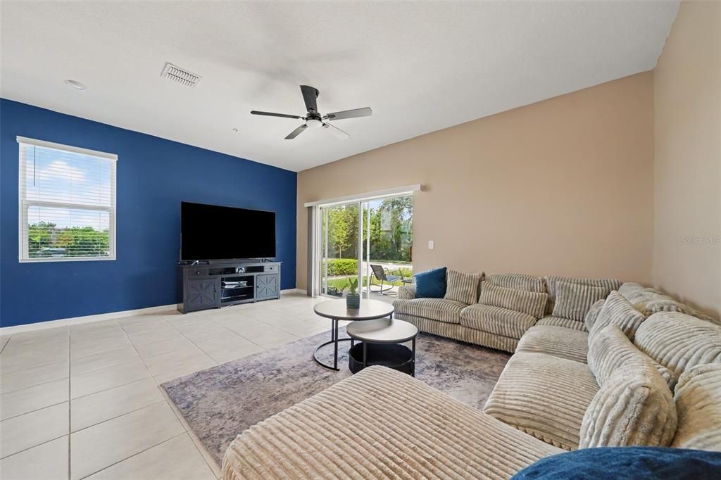 For Sale: $280,000 (3 beds, 2 baths, 1550 Square Feet)