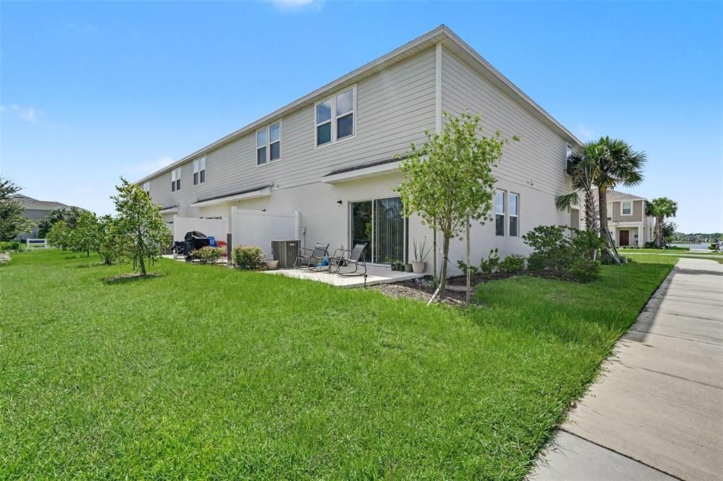 For Sale: $280,000 (3 beds, 2 baths, 1550 Square Feet)