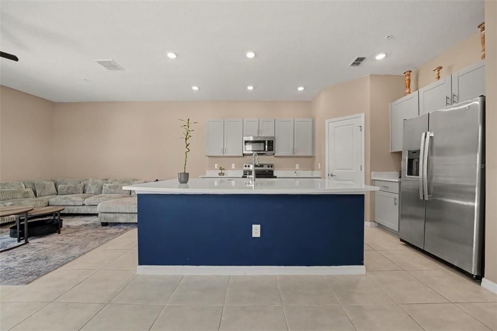 For Sale: $280,000 (3 beds, 2 baths, 1550 Square Feet)