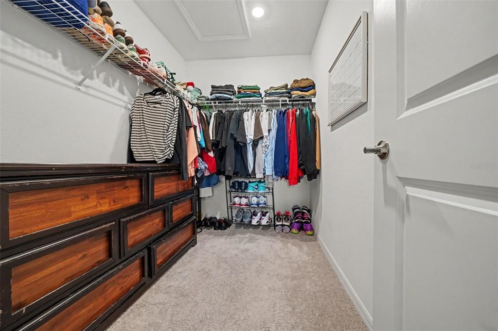 For Sale: $280,000 (3 beds, 2 baths, 1550 Square Feet)