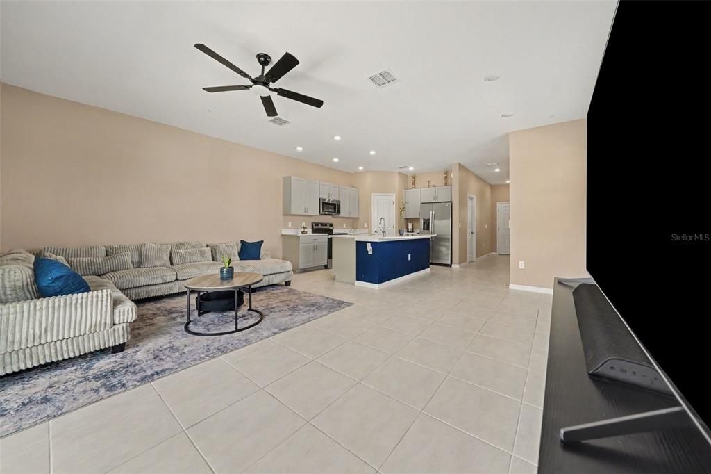 For Sale: $280,000 (3 beds, 2 baths, 1550 Square Feet)