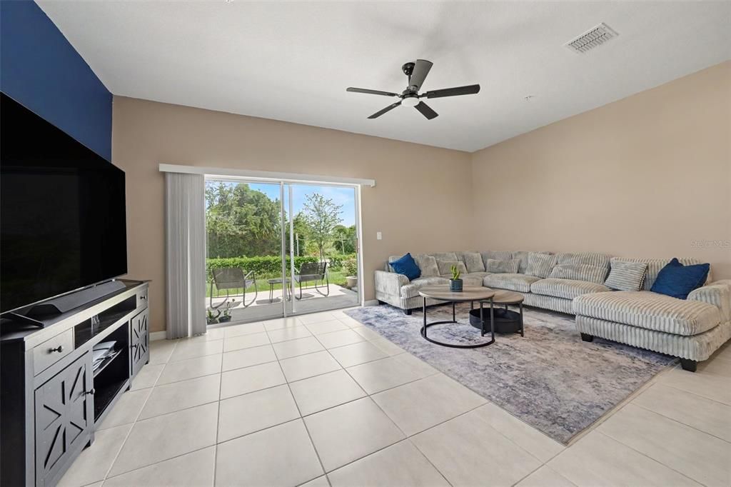 For Sale: $280,000 (3 beds, 2 baths, 1550 Square Feet)