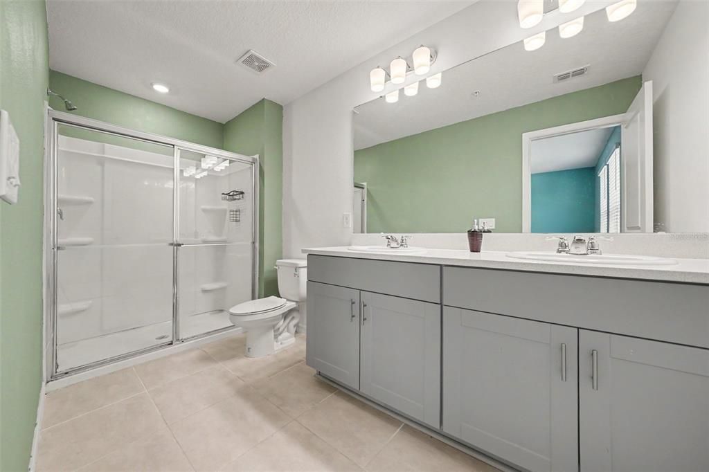 For Sale: $280,000 (3 beds, 2 baths, 1550 Square Feet)