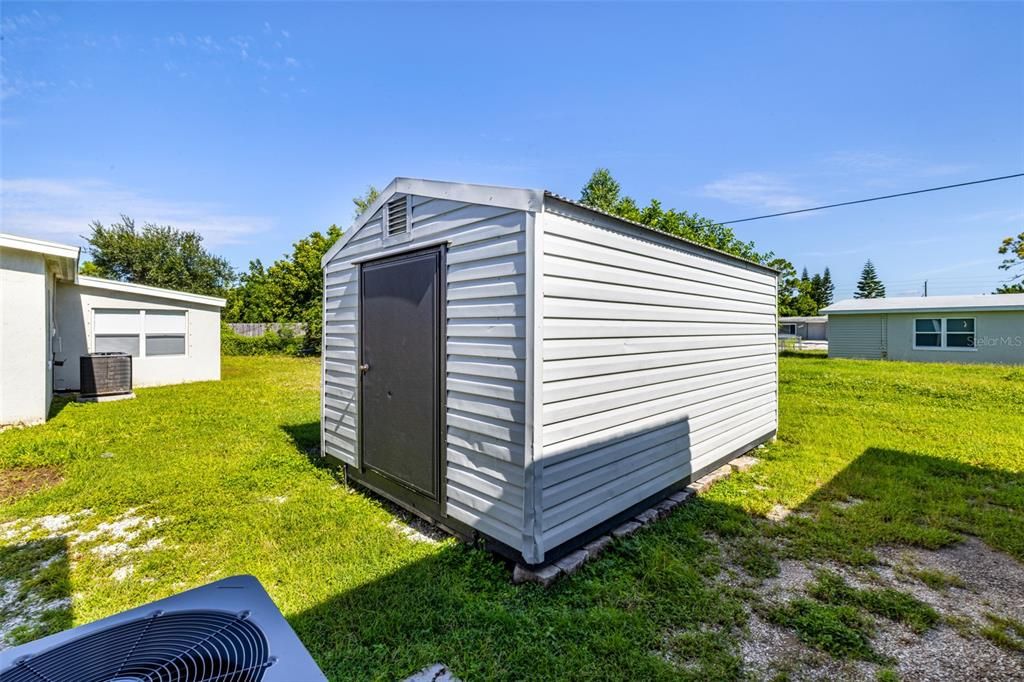For Sale: $225,000 (3 beds, 2 baths, 1017 Square Feet)