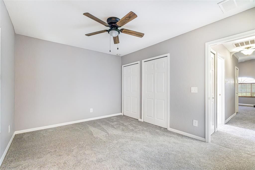 For Sale: $225,000 (3 beds, 2 baths, 1017 Square Feet)
