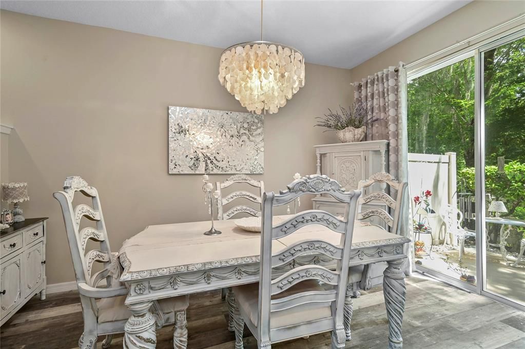 На продажу: $359,000 (3 спален, 2 ванн, 1568 Квадратных фут)