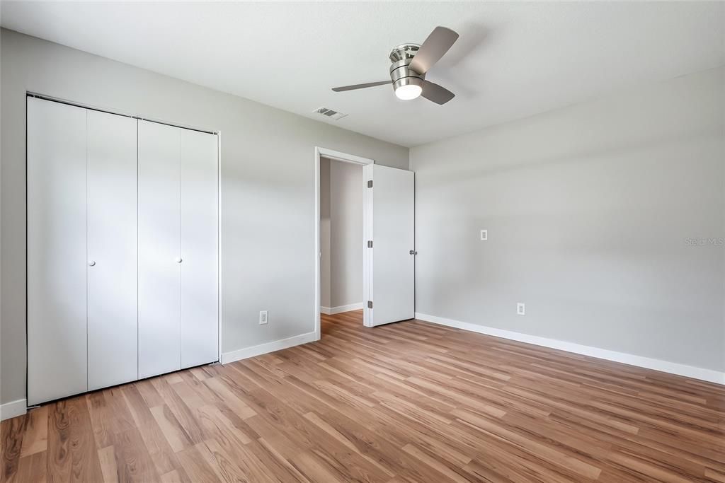На продажу: $429,900 (4 спален, 2 ванн, 2370 Квадратных фут)