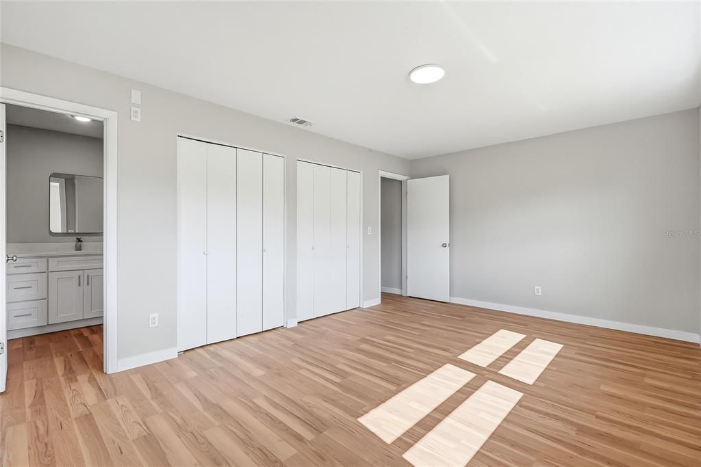 На продажу: $429,900 (4 спален, 2 ванн, 2370 Квадратных фут)