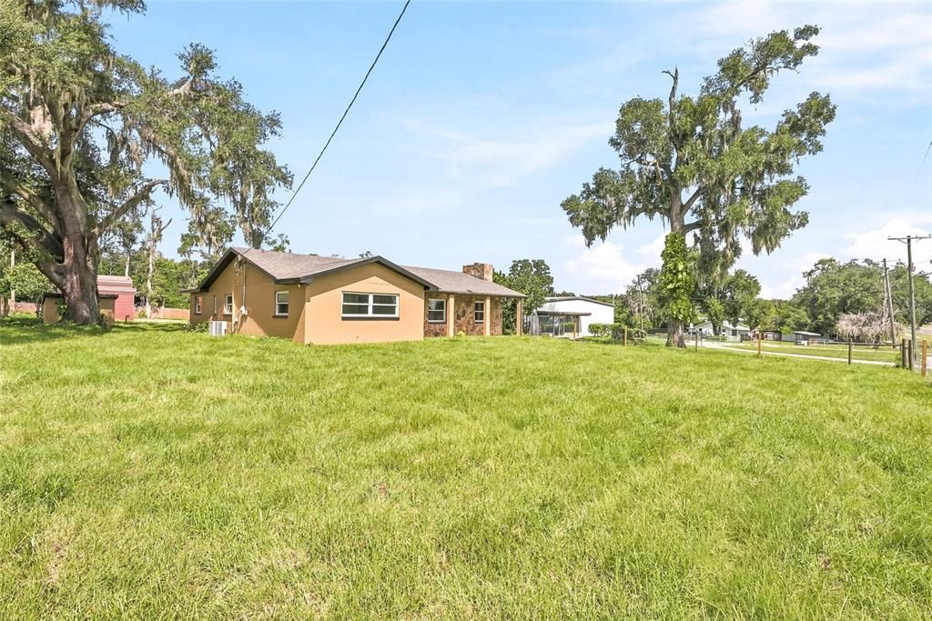 На продажу: $429,900 (4 спален, 2 ванн, 2370 Квадратных фут)