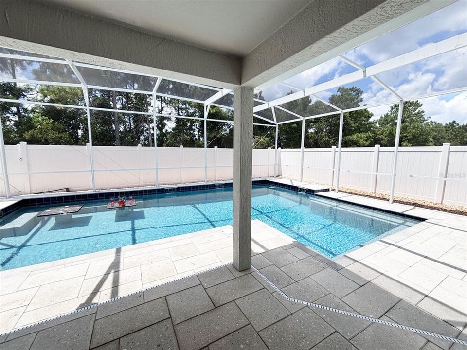 For Sale: $545,000 (3 beds, 2 baths, 2461 Square Feet)