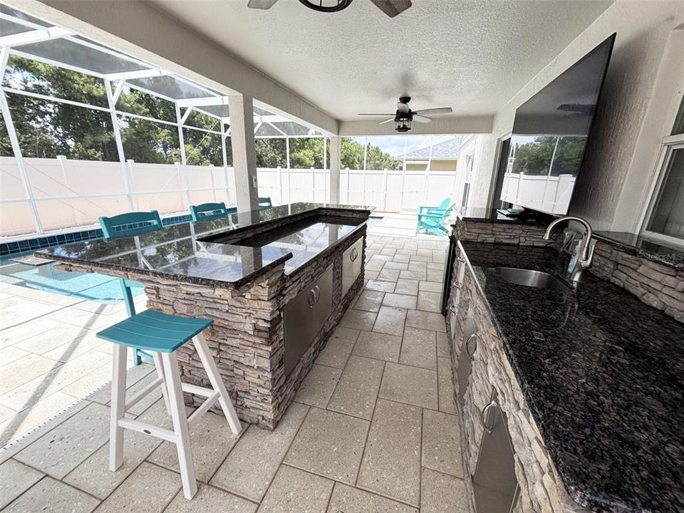 For Sale: $545,000 (3 beds, 2 baths, 2461 Square Feet)