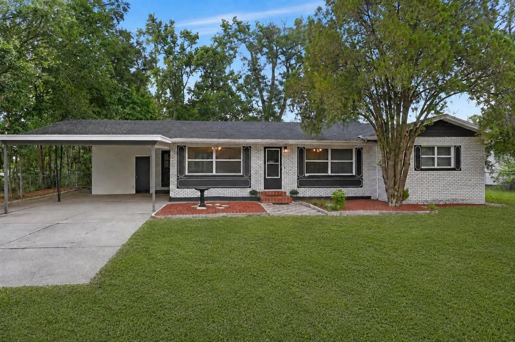 For Sale: $329,900 (3 beds, 2 baths, 1616 Square Feet)
