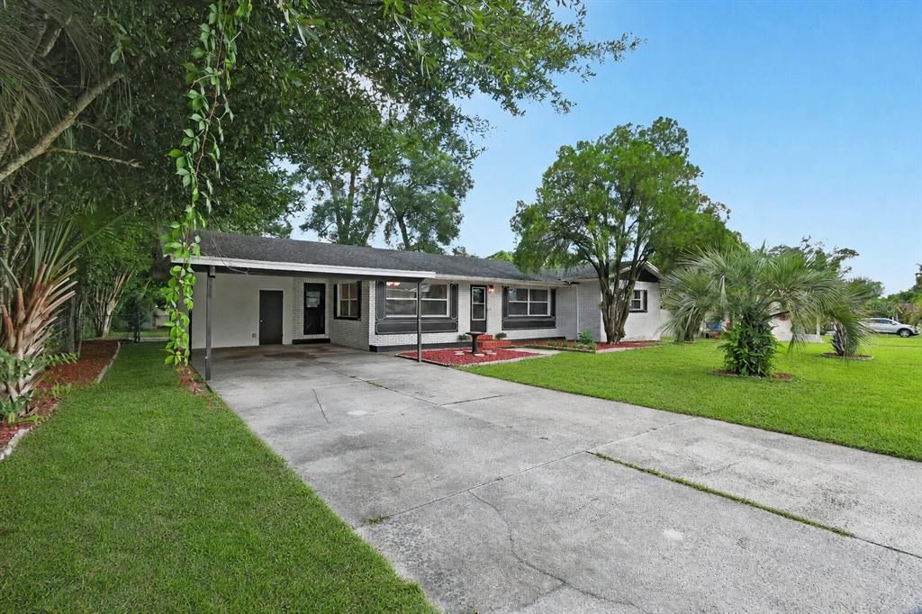 For Sale: $329,900 (3 beds, 2 baths, 1616 Square Feet)