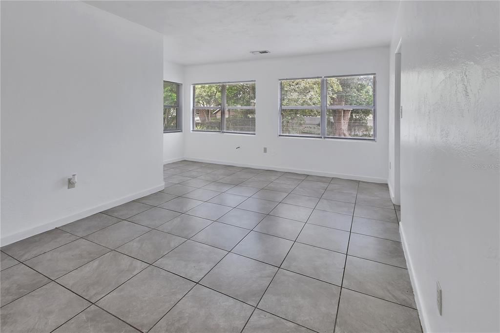 For Sale: $329,900 (3 beds, 2 baths, 1616 Square Feet)