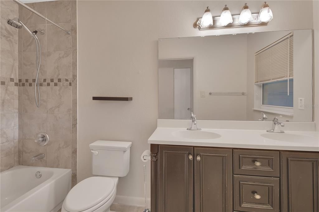 For Sale: $329,900 (3 beds, 2 baths, 1616 Square Feet)
